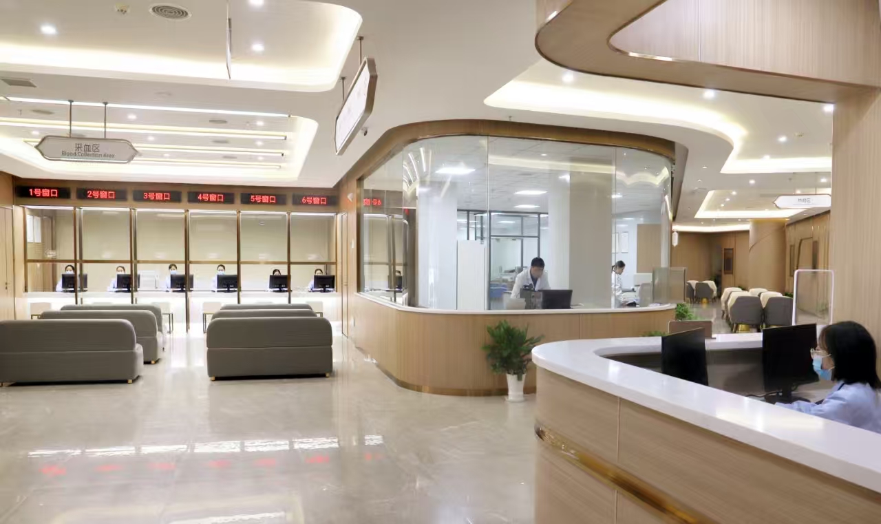 Nanchang Huarui Hospital · Health check hall